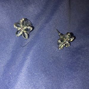 Gorgeous flower earrings